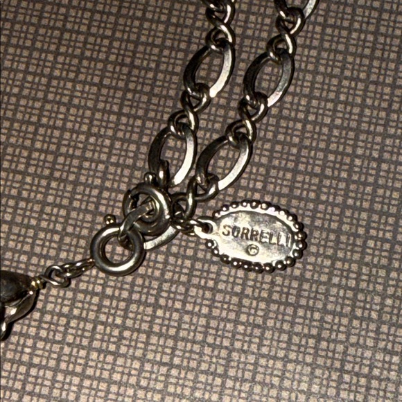 Sorrelli Silver Tone Necklace with movable charms - Picture 4 of 4
